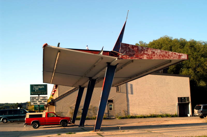 Brookside Inn - Hotel Frankfort - Aug 2003 Photo (newer photo)